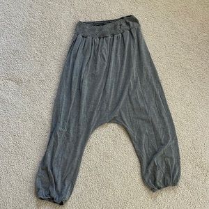 Grey lounge balloon pants